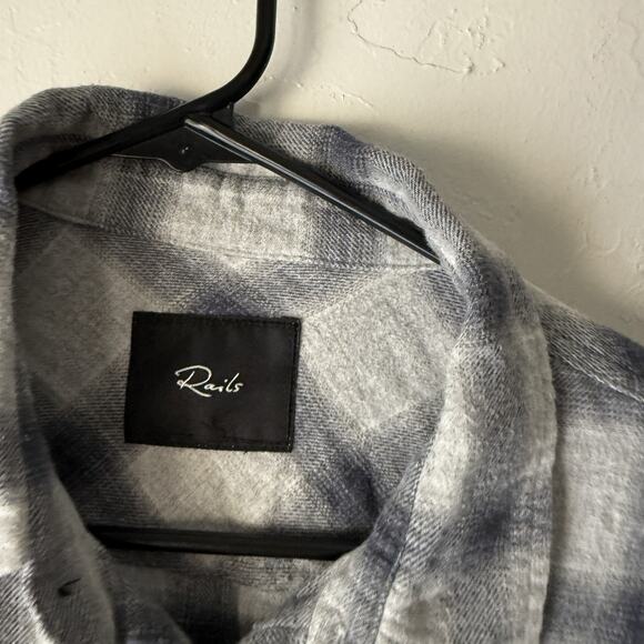 Rails Shirt Mens Medium Gray Plaid Lennox Metallic Storm Heather Button Flannel - Picture 4 of 8